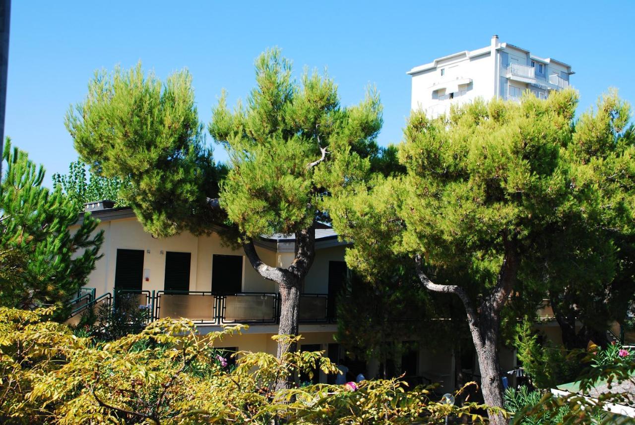Hotel Perrozzi Vasto Luaran gambar