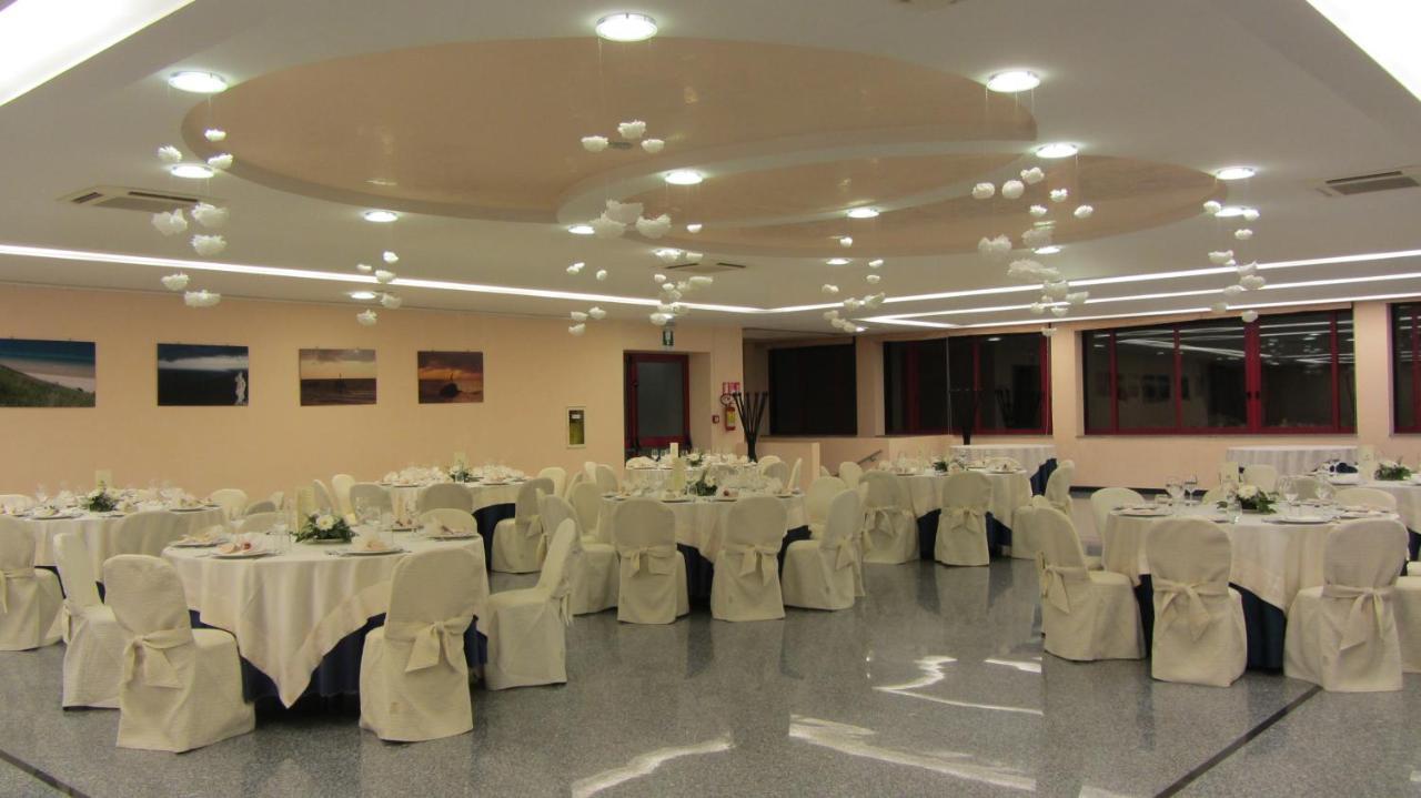 Hotel Perrozzi Vasto Luaran gambar