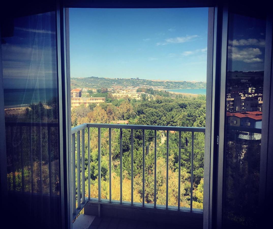 Hotel Perrozzi Vasto Luaran gambar
