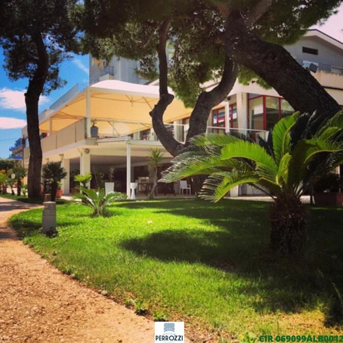 Hotel Perrozzi Vasto Luaran gambar