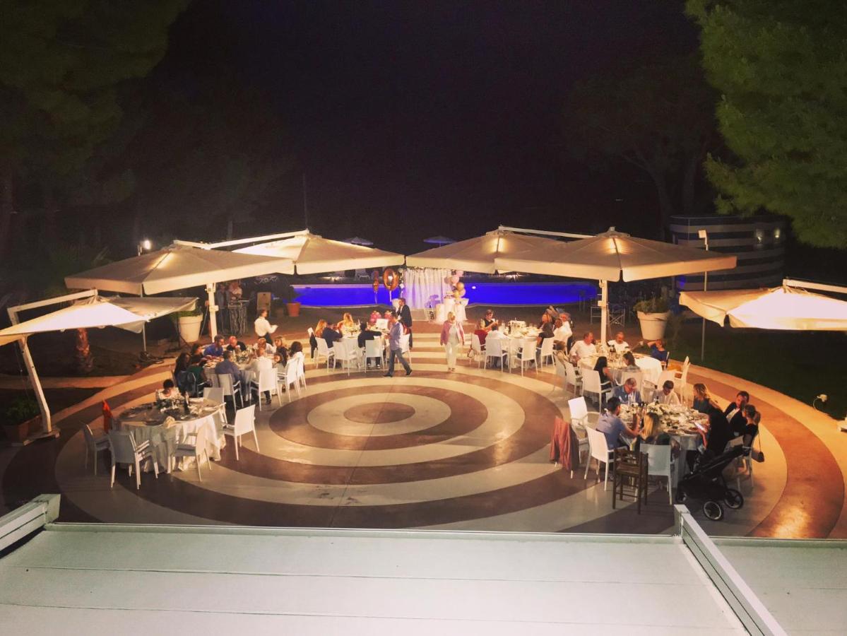 Hotel Perrozzi Vasto Luaran gambar