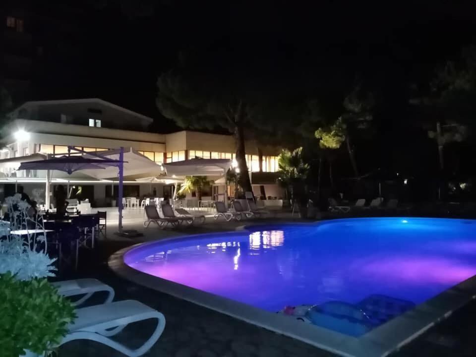 Hotel Perrozzi Vasto Luaran gambar